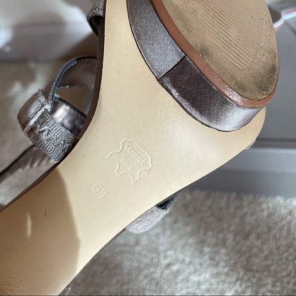 BCBG Rosalind Satin and Suede Heels Size 6.5 - Picture 7 of 8